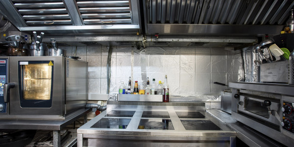 Limpiezas Campanas Extractoras de Cocinas Almonaster la Real · Cocina de Hoteles