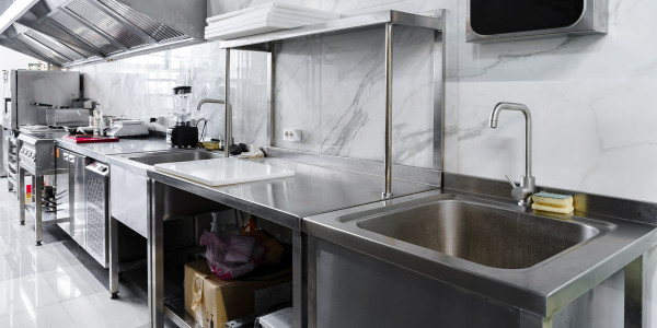Limpiezas de Conductos de Extracción y Ventilación Trigueros · Cocina de Hostales