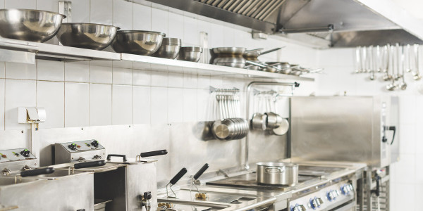 Limpiezas Campanas Extractoras de Cocinas en Huelva · Cocina de Pizzerías